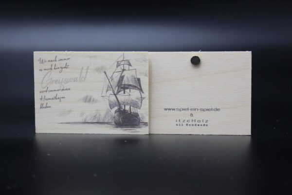 Holzmagnet „Greifswald“ – Heimathafen – Bild 2